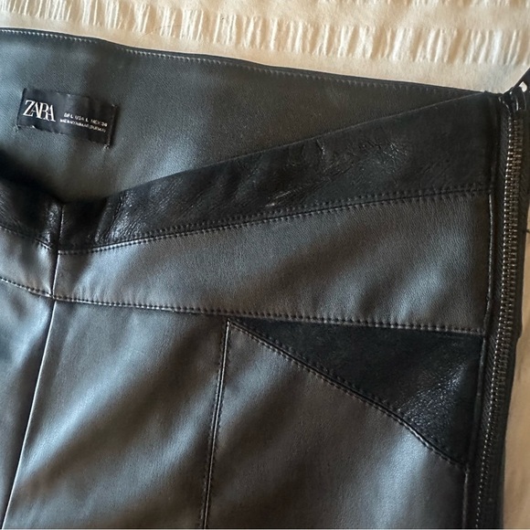 ZARA Vegan Leather Leggings Womens L High Waist Ankle Zip - Picture 4 of 10